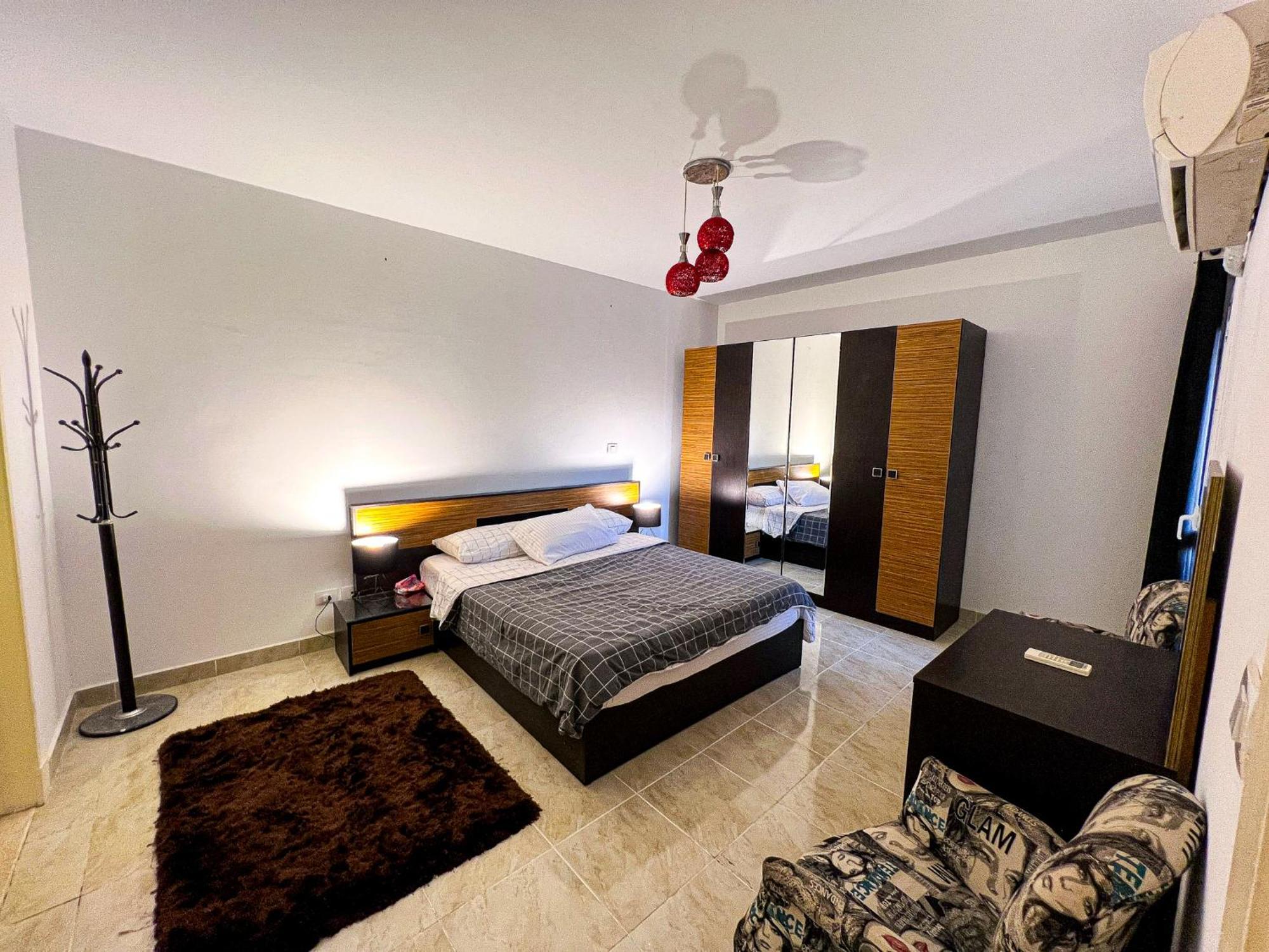 3 Bedrooms In Rehab Apartment Cairo